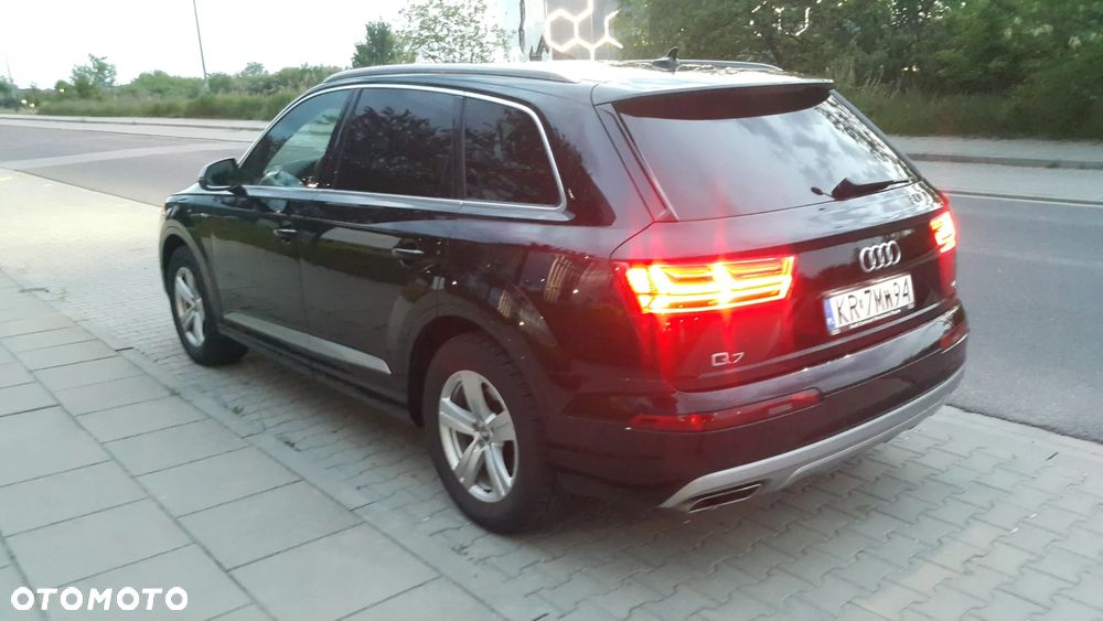 Audi Q7 - 10