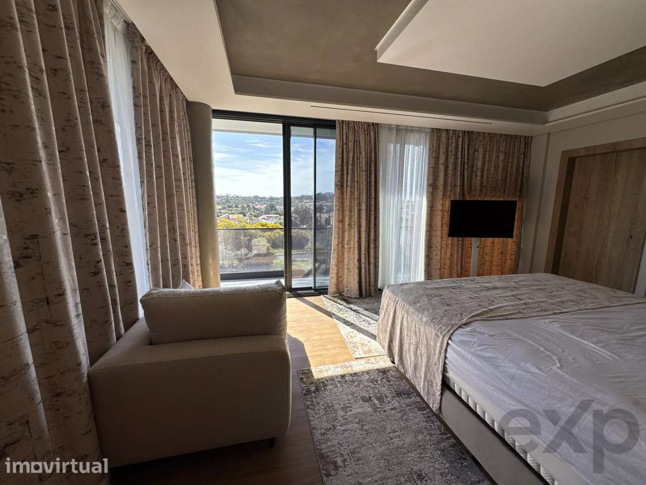 Moradia de Luxo Única no Golfe do Estoril - T3 Suites com Resort Priva - Grande imagem: 3/38