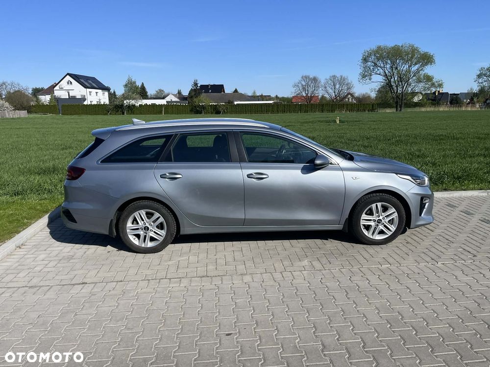 Kia Ceed 1.6 CRDi mHEV M - 7