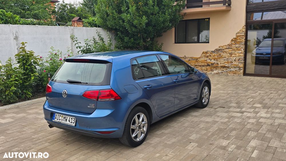 Volkswagen Golf 1.6 TDI BlueMotion Technology Comfortline - 12