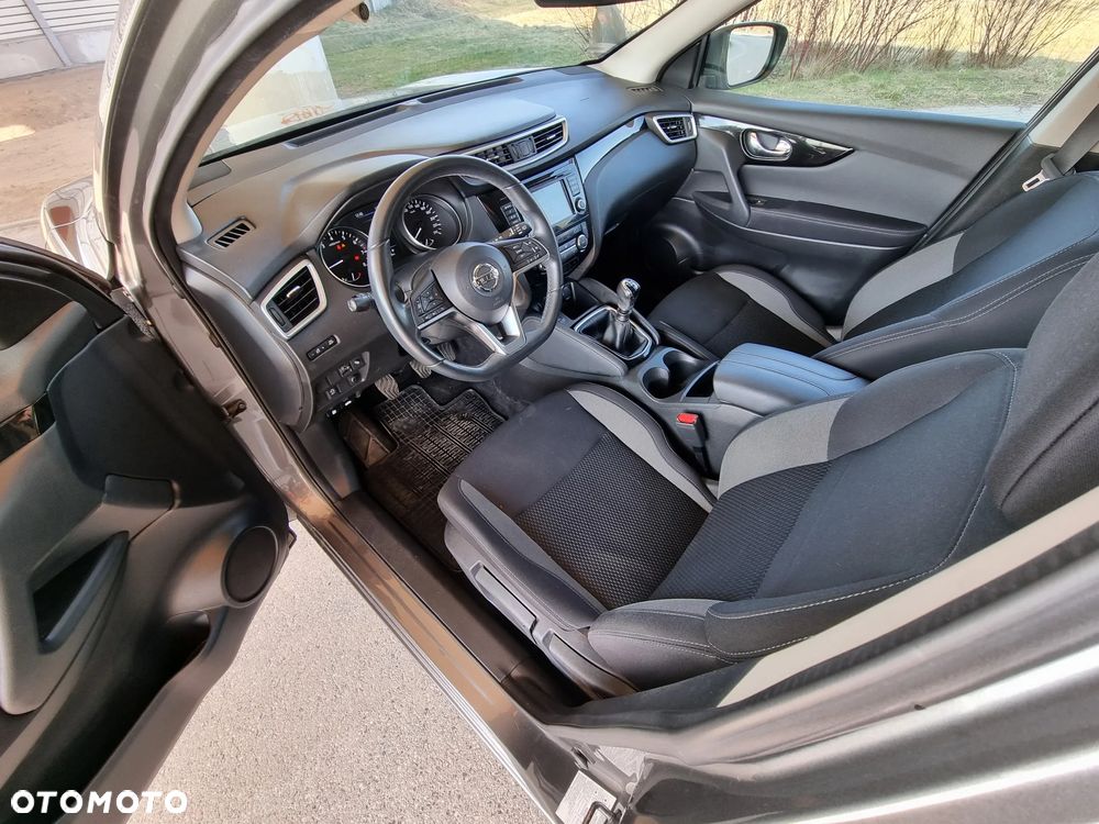 Nissan Qashqai 1.3 DIG-T Tekna EU6d - 16