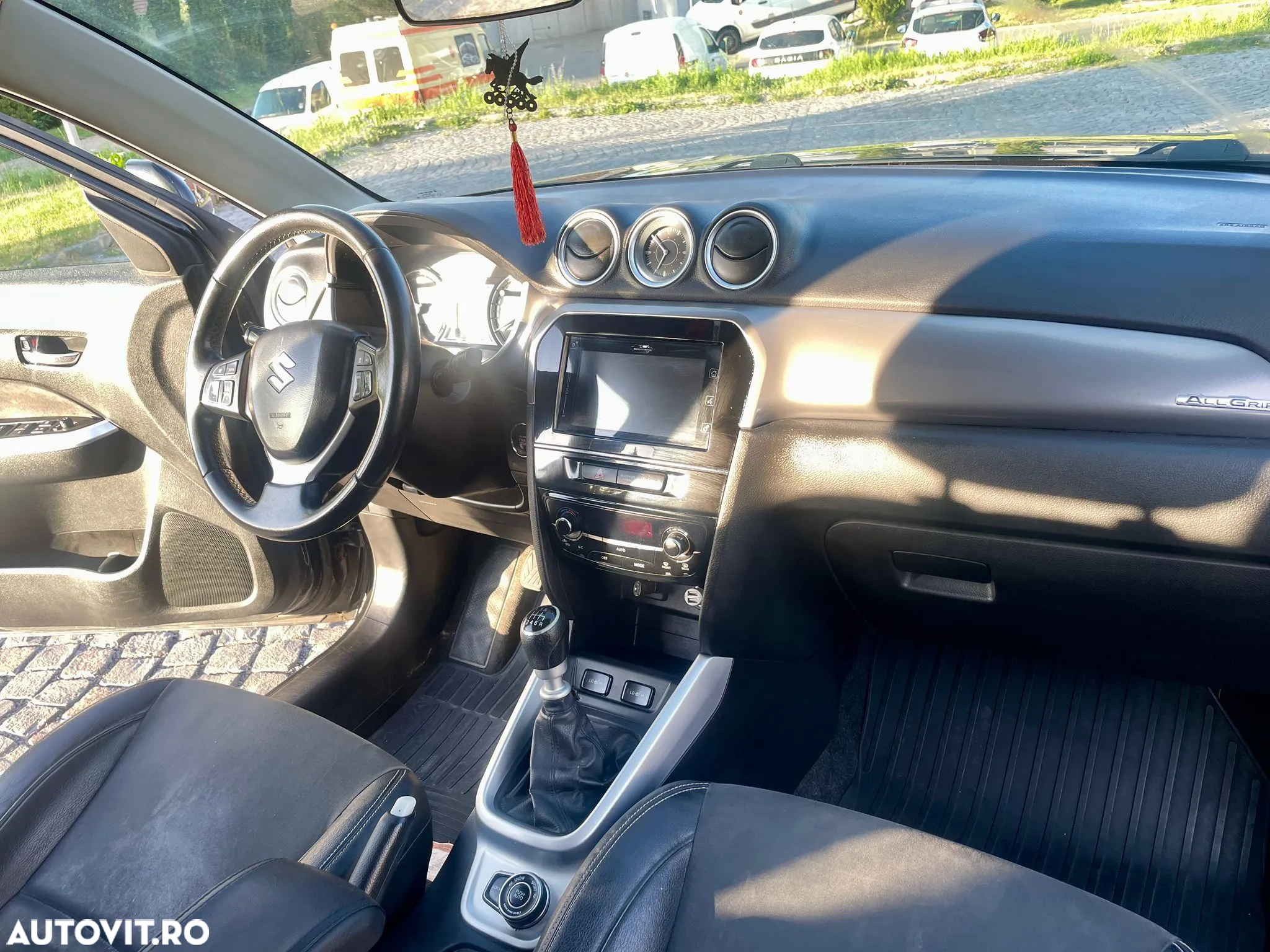 Suzuki Vitara 1.6 DDIS 4X4 Luxus - 15