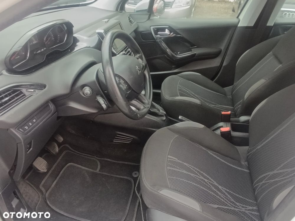 Peugeot 208 1.6 e-HDi Allure STT - 13