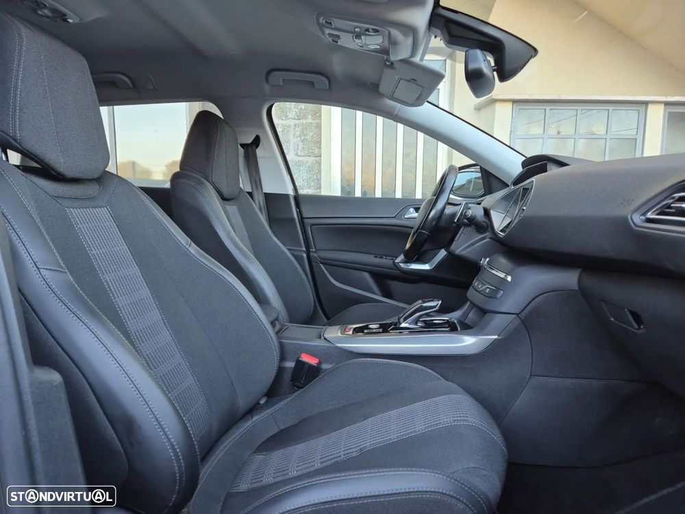 Peugeot 308 SW - 11