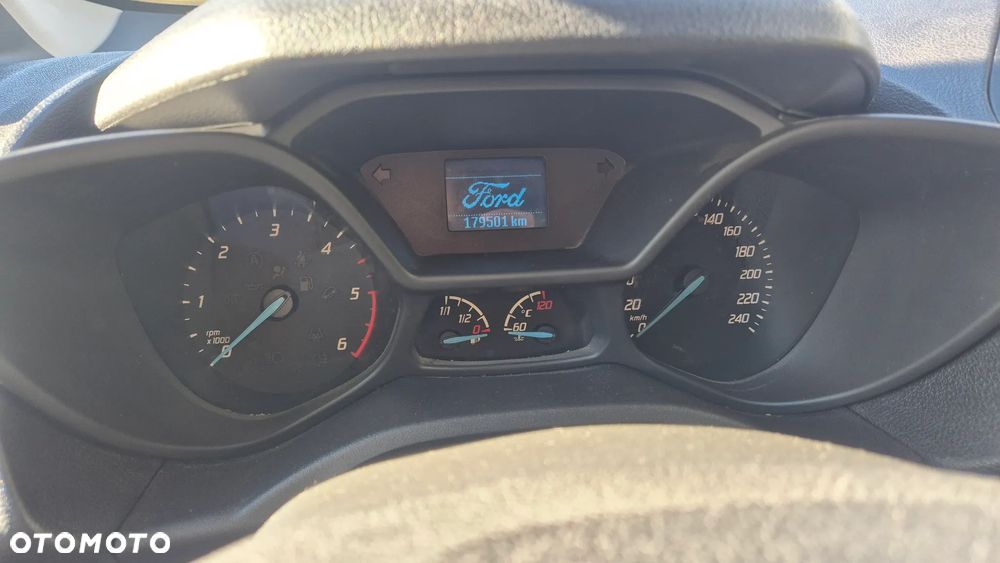 Ford Transit Connect - 11