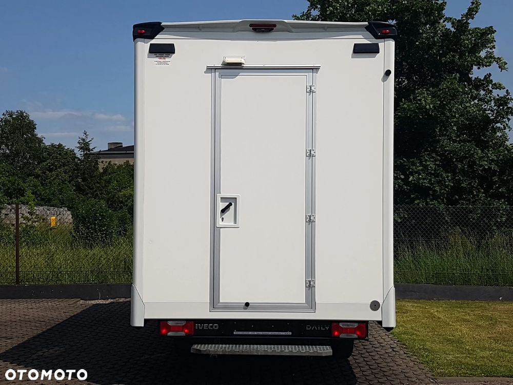 Iveco DAILY KONTENER NISKOPODŁOGOWY 4,43x2,23x2,42 SKLEP FOODTRUCK BAR KLIMA KONIOWÓZ KAMPER - 16