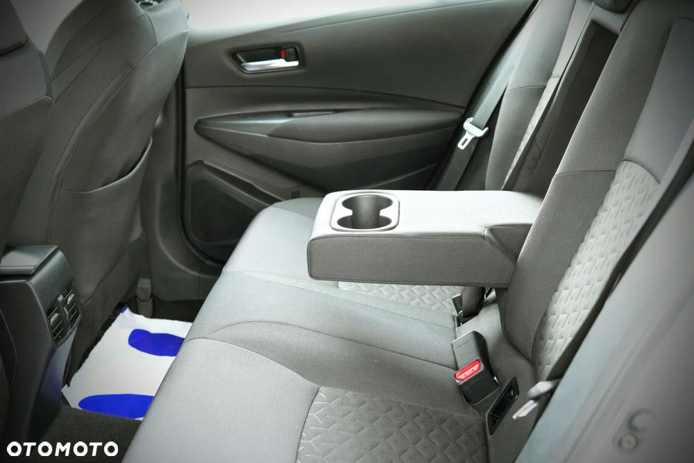 Toyota Corolla 1.8 Hybrid Comfort - 23