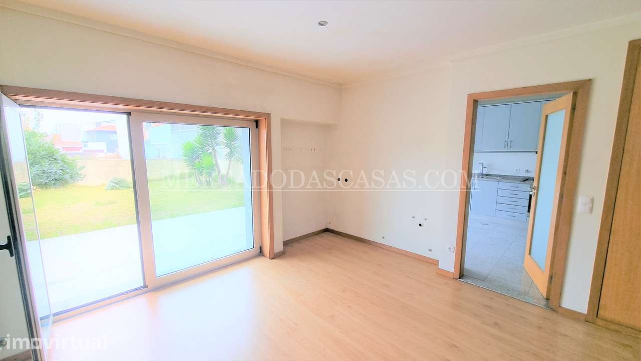 Apartamento T1+1 -Terraço, Jardim Privativo Espinho - Grande imagem: 4/12