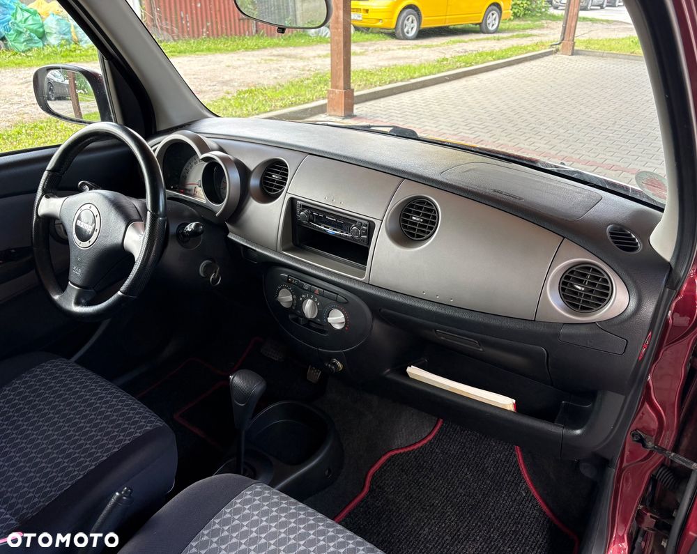 Daihatsu Trevis - 12