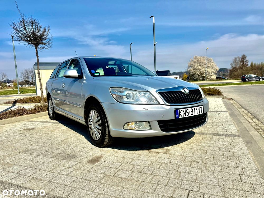 Skoda Octavia 1.6 TDI Ambiente - 2