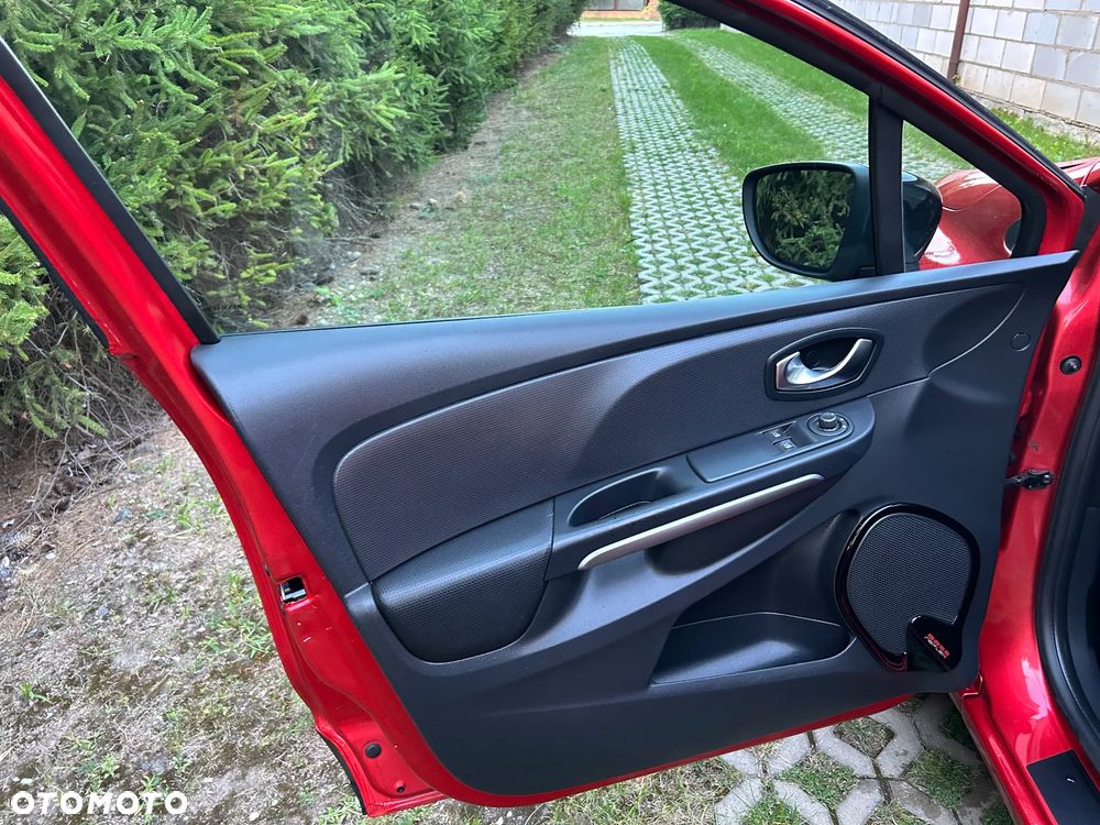 Renault Clio 1.2 16V 75 Life - 9