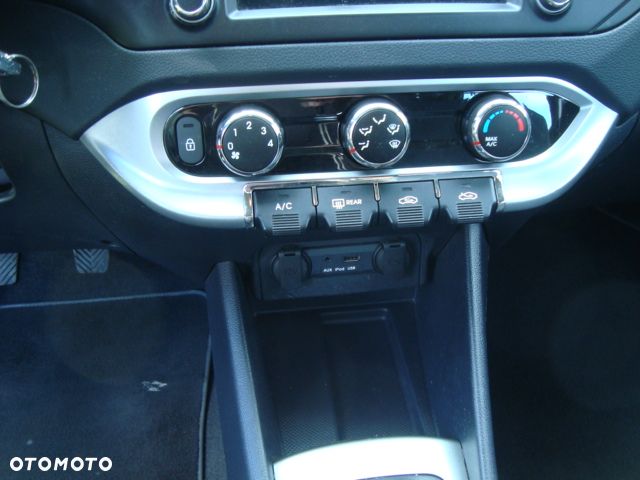 Kia Rio - 36