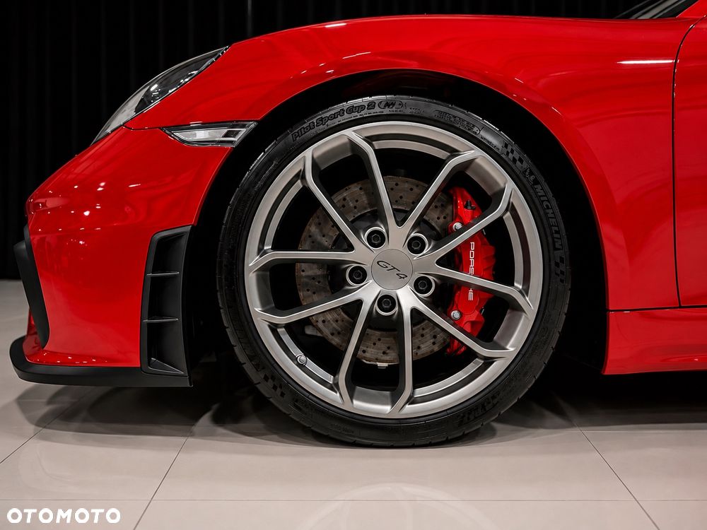 Porsche 718 Cayman GPF GT4 PDK - 7