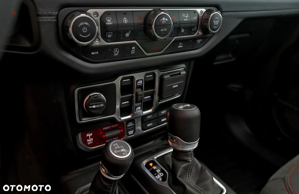 Jeep Wrangler 3.6 Unlim Rubicon - 23