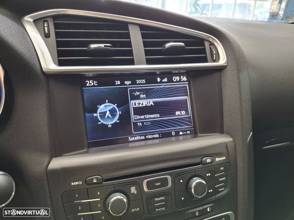 Citroën DS4 1.6 HDi So Chic - 14