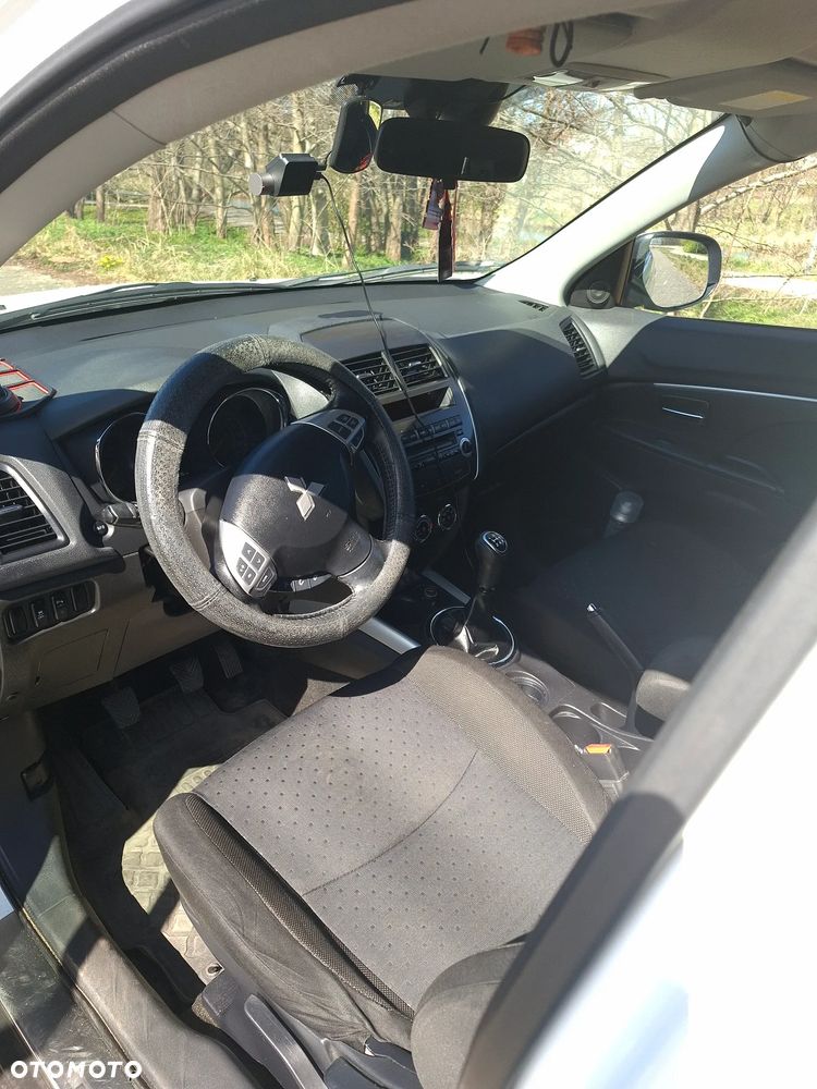 Mitsubishi ASX 1.6 Inform - 13