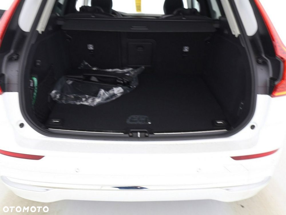 Volvo XC 60 T8 Plug-In Hybrid AWD Plus Bright - 7