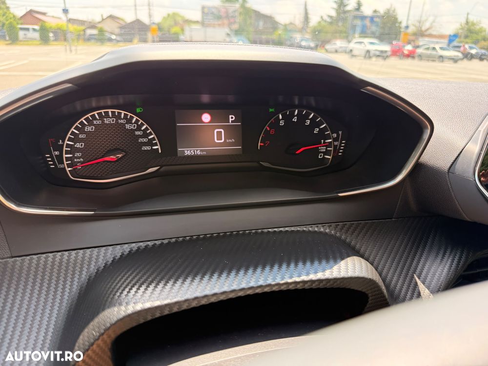 Peugeot 208 - 4