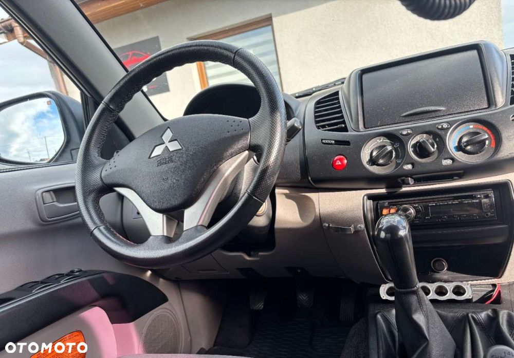 Mitsubishi L200 - 9