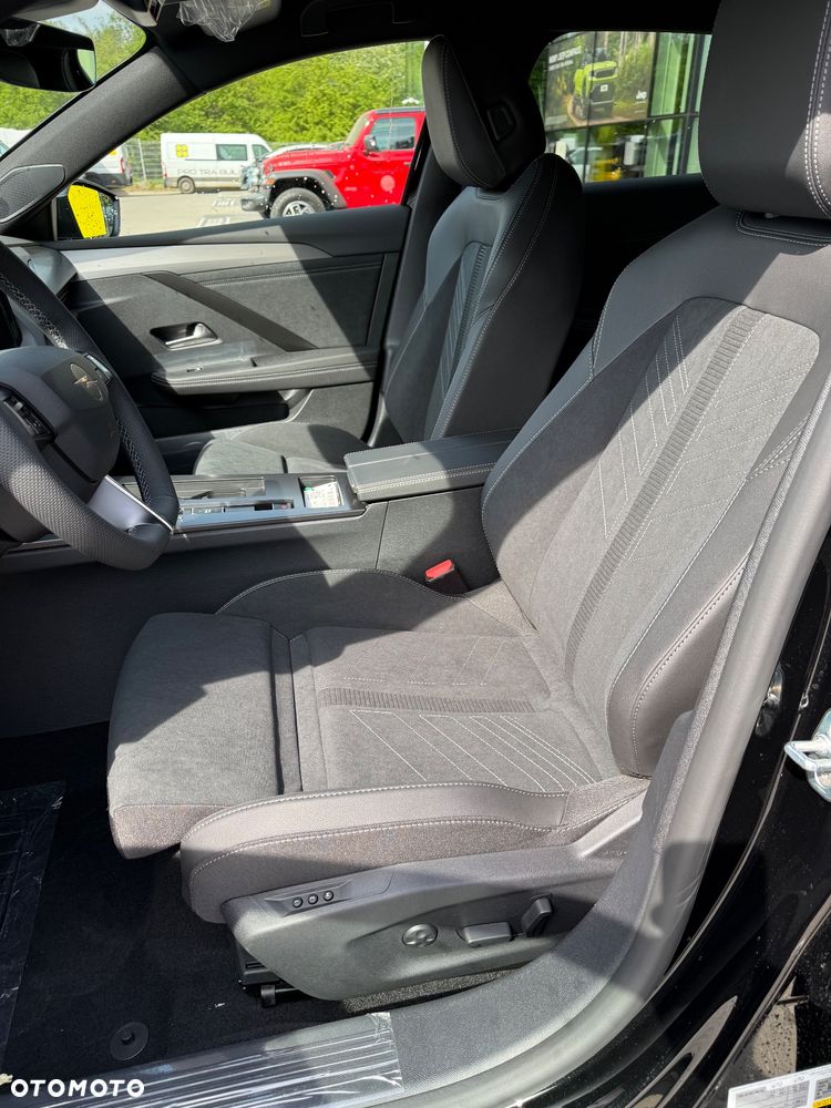 Opel Astra 1.2 T mHEV GS S&S eDTC - 12