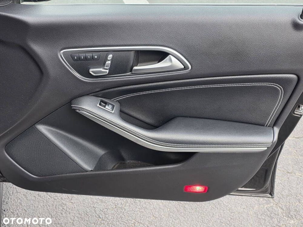 Mercedes-Benz CLA 250 4-Matic - 27