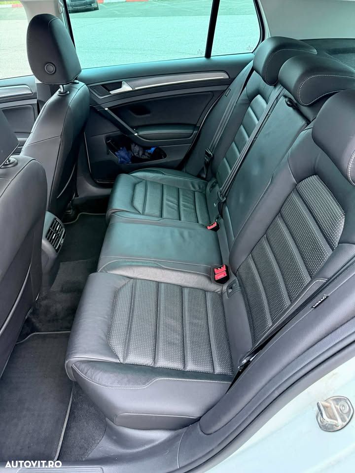 Volkswagen e-Golf - 7