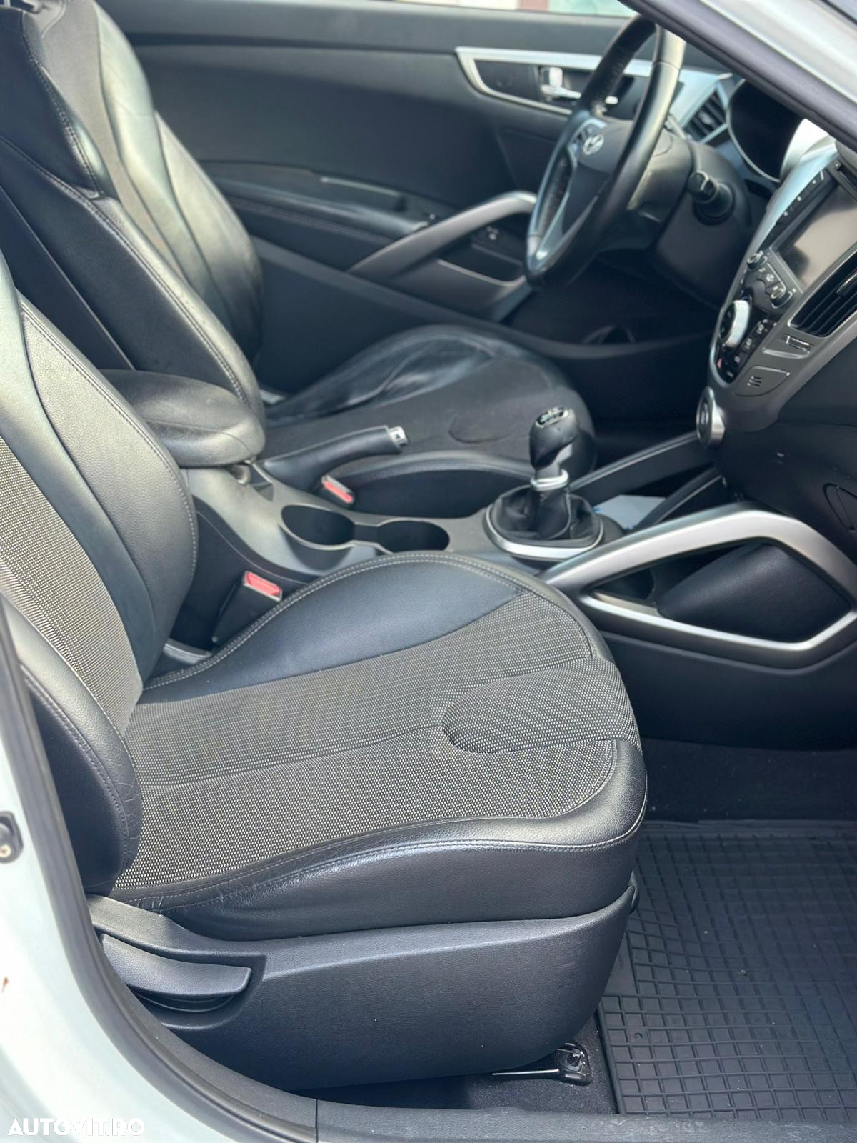 Hyundai Veloster 1.6 blue Style - 8