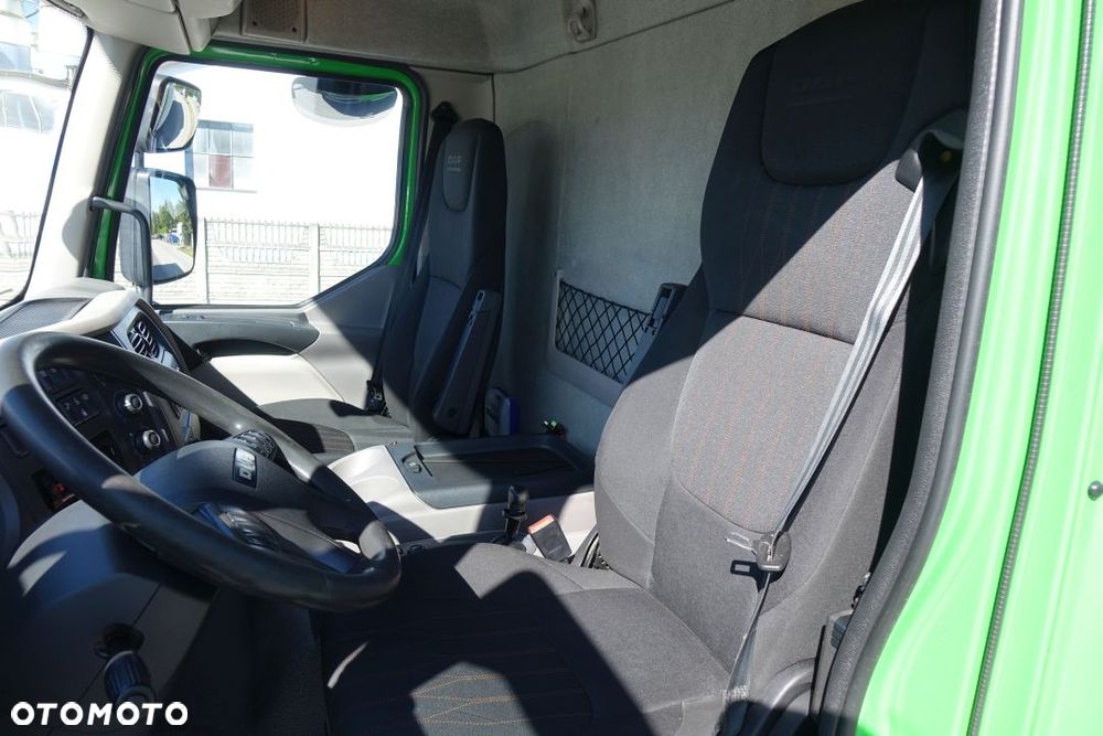DAF LF 320 EURO 6/ CHŁODNIA PLASTOBLOK / CARRIER SUPRA 850Mt / AUTOMAT / DRZWI / WINDA ZAŁADUNKOWA - 28