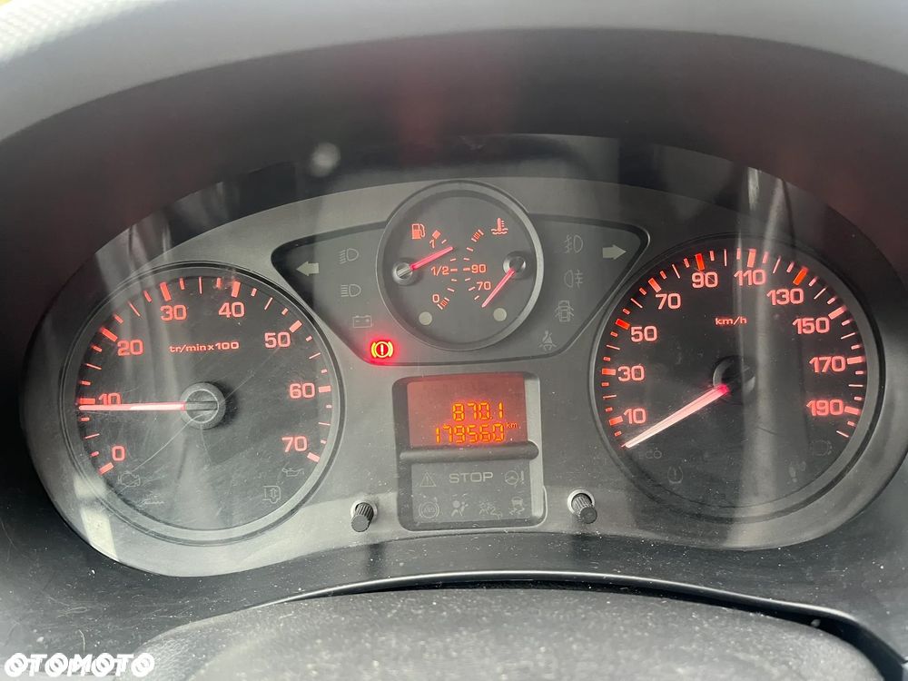 Peugeot Partner - 9