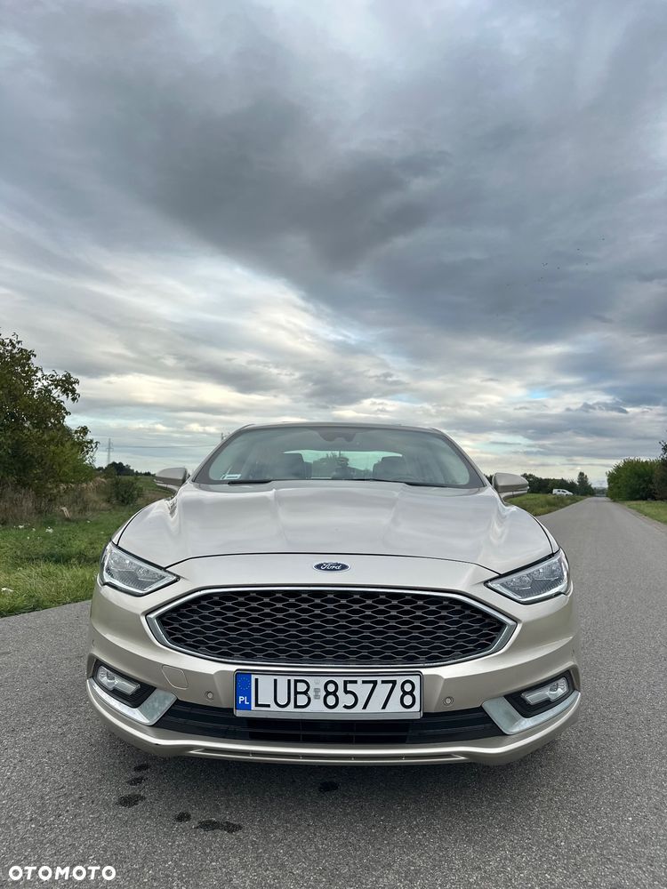 Ford Fusion - 2