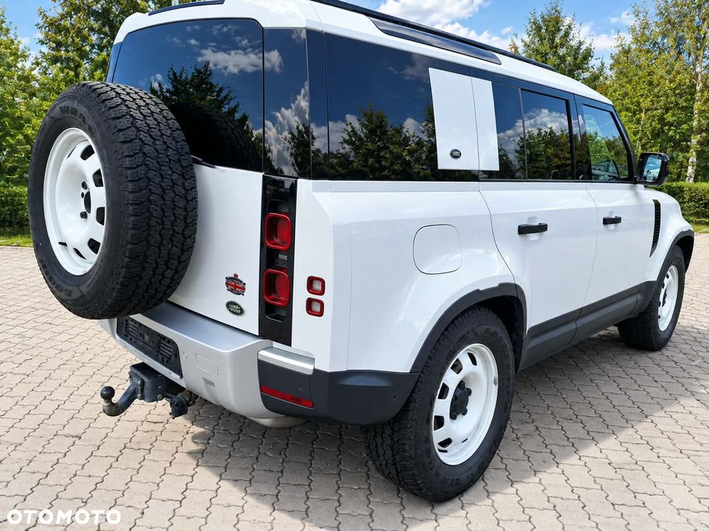 Land Rover Defender 2022 photo 5