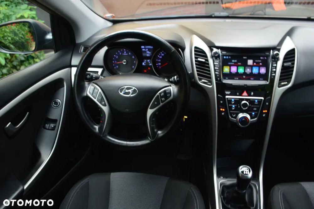 Hyundai i30 1.6 GDI Style - 24