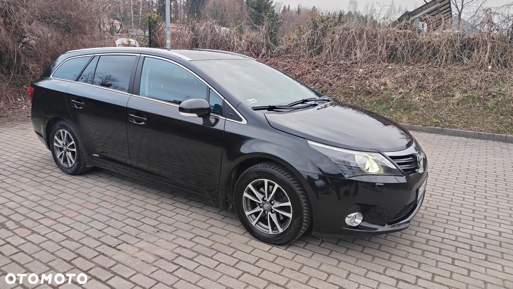 Toyota Avensis 2.0 D-4D Premium - 18