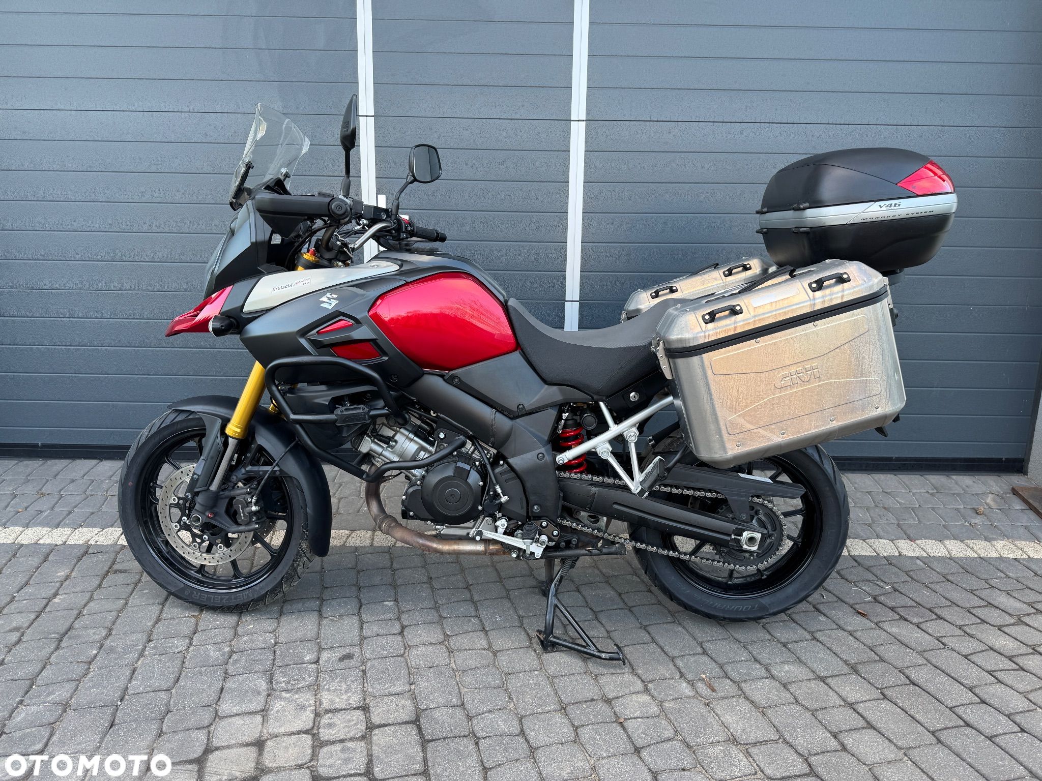 Suzuki V-STROM - 1