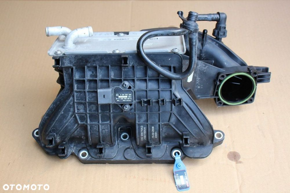 Kolektor ssący intercooler 1.4 TSI TFSI benzyna 03C129711AD - 2