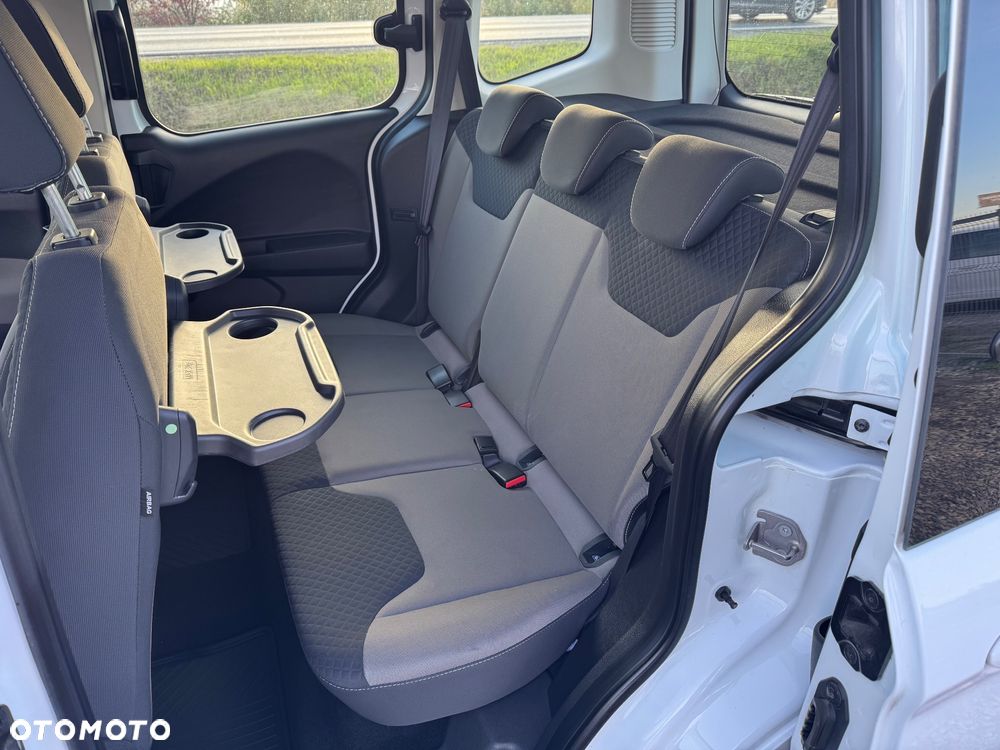 Ford Tourneo Courier 1.5 TDCi S&S Trend - 15