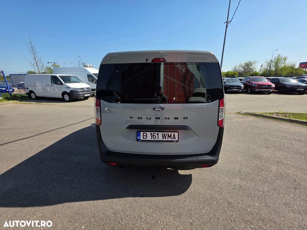 Ford Tourneo Courier - 6