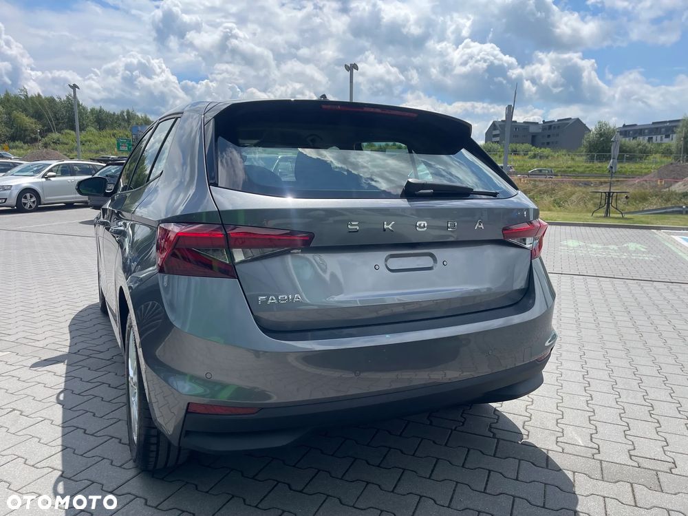 Skoda Fabia 1.5 TSI Drive DSG - 3