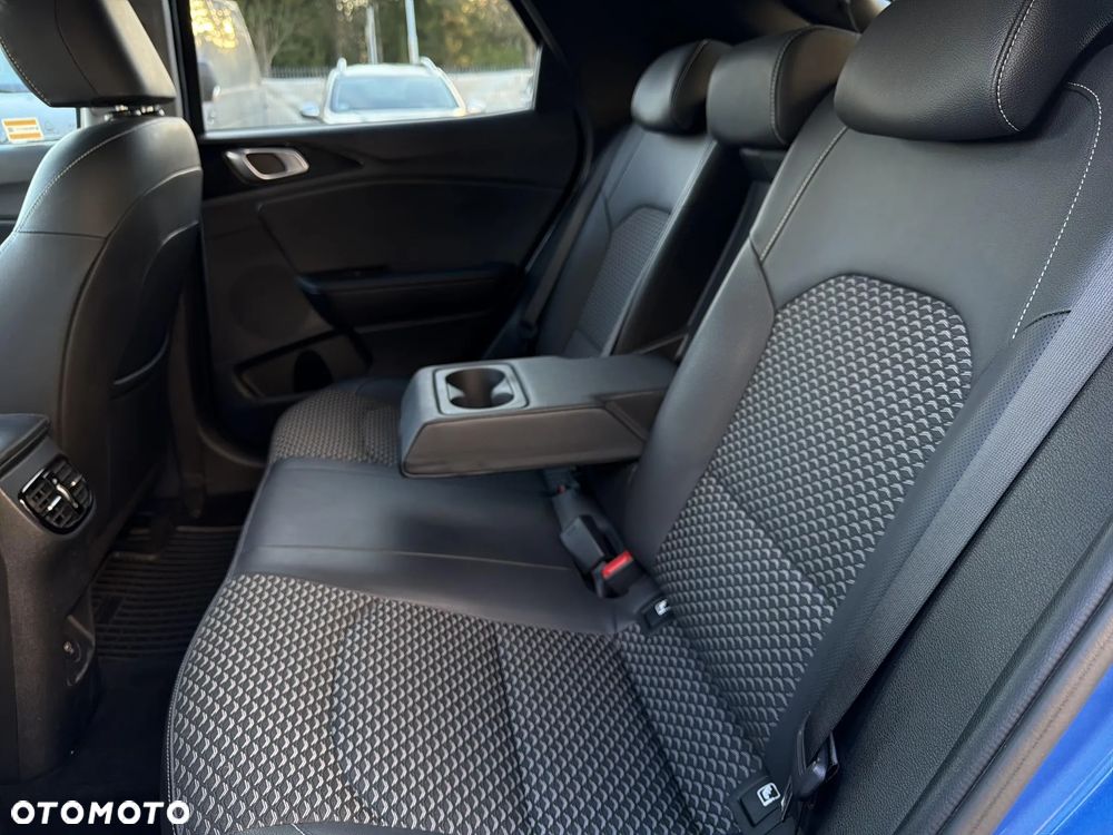 Kia XCeed - 17