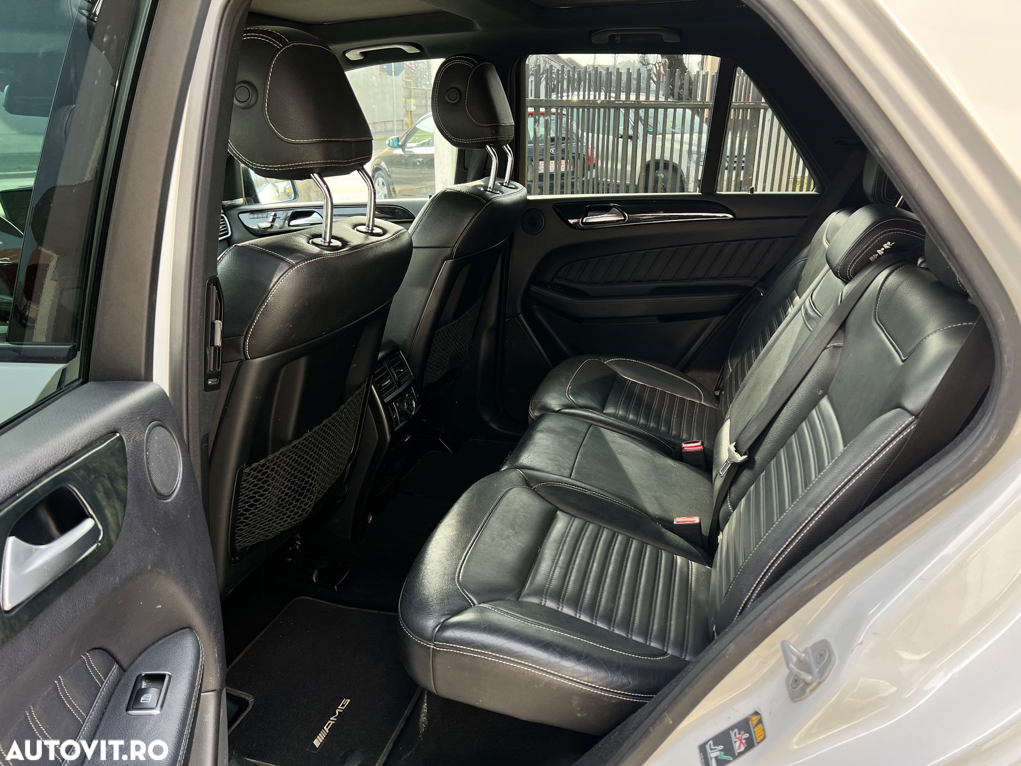 Mercedes-Benz GLE 350 d 4Matic 9G-TRONIC AMG Line - 16