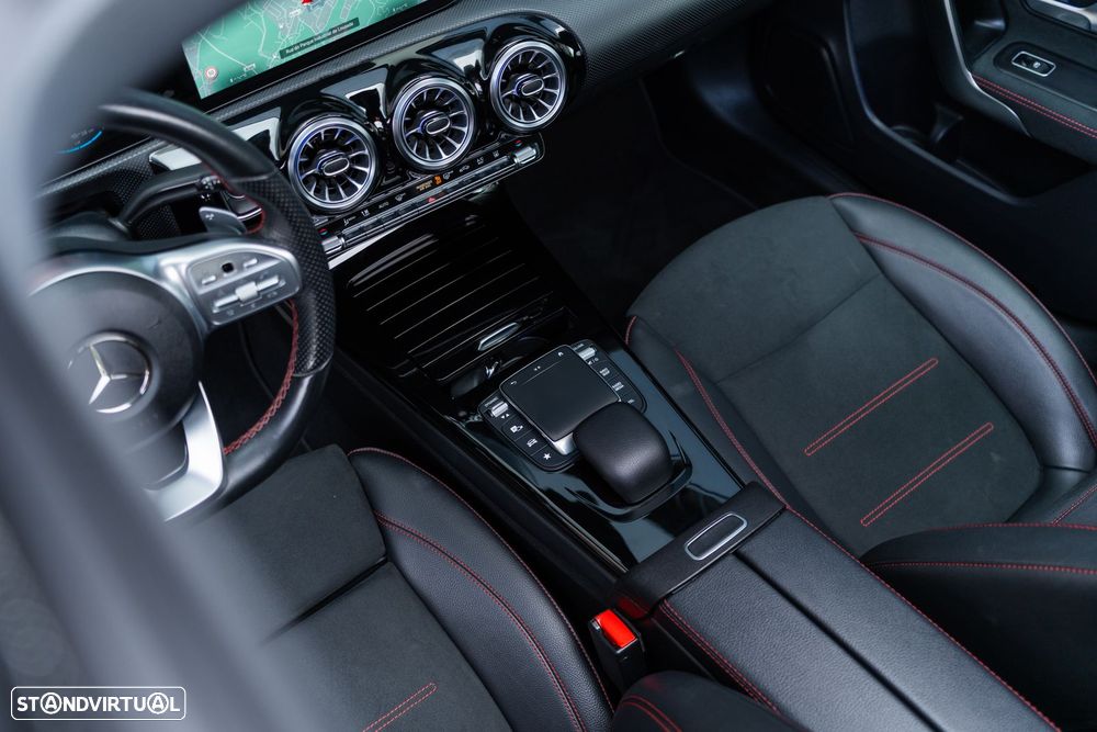Mercedes-Benz A 250 Limousine e AMG Line - 11