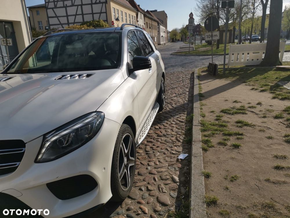 Mercedes-Benz GLE 350 d 4Matic 9G-TRONIC - 2