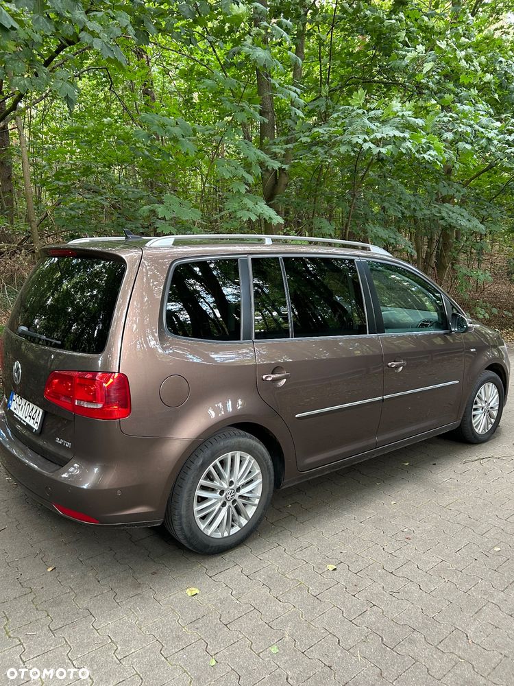 Volkswagen Touran 2.0 TDI DPF Comfortline DSG - 4