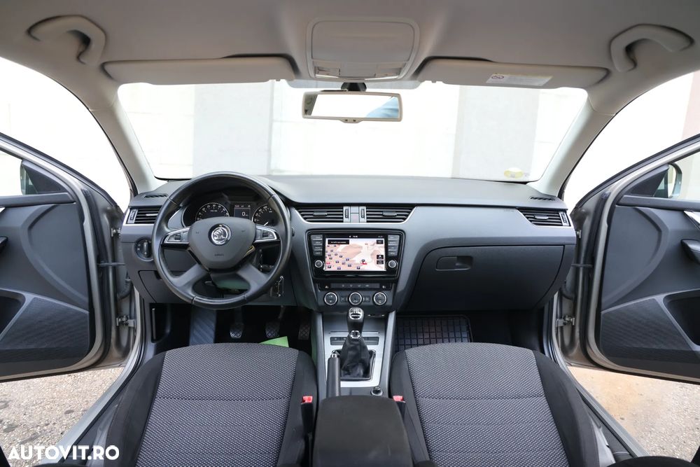 Skoda Octavia 1.6 TDI Active - 11