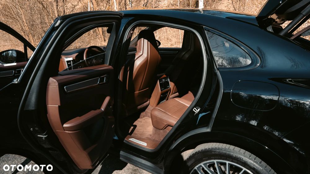 Porsche Cayenne - 21