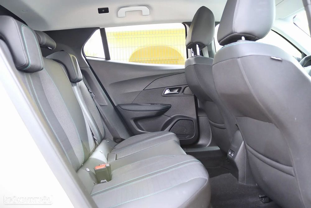 Peugeot 2008 1.2 PureTech Allure - 21