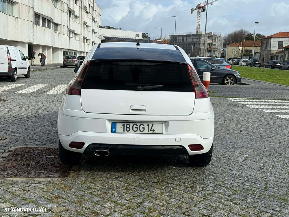 Citroën C4 1.6 HDi VTR - 3