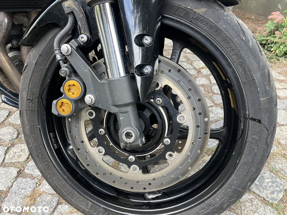 Yamaha FZ8 - 17
