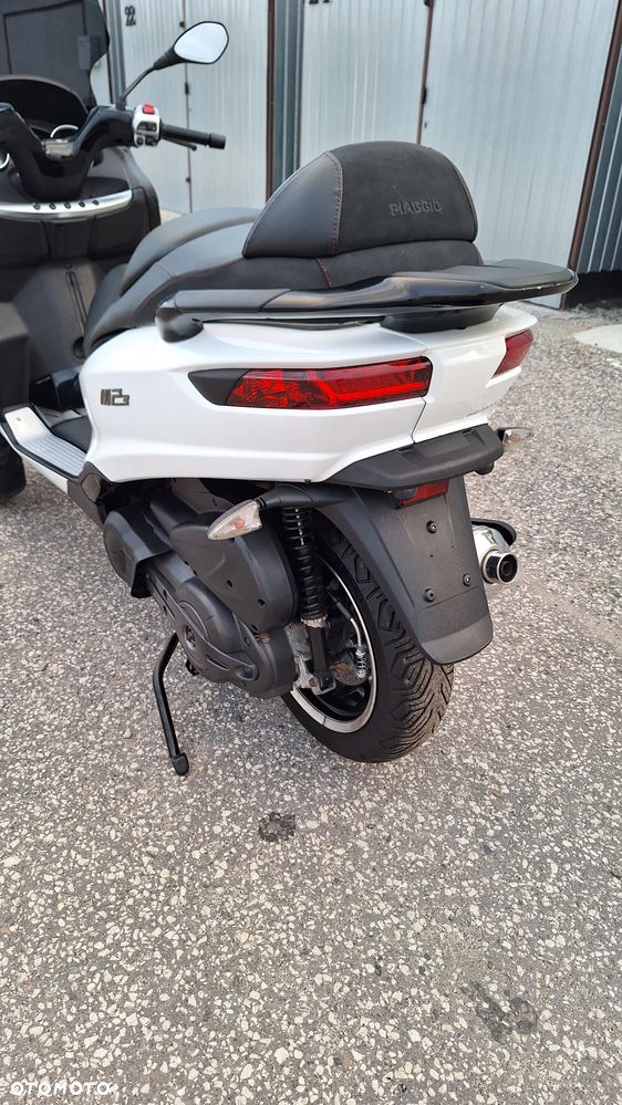 Piaggio MP-3 - 8