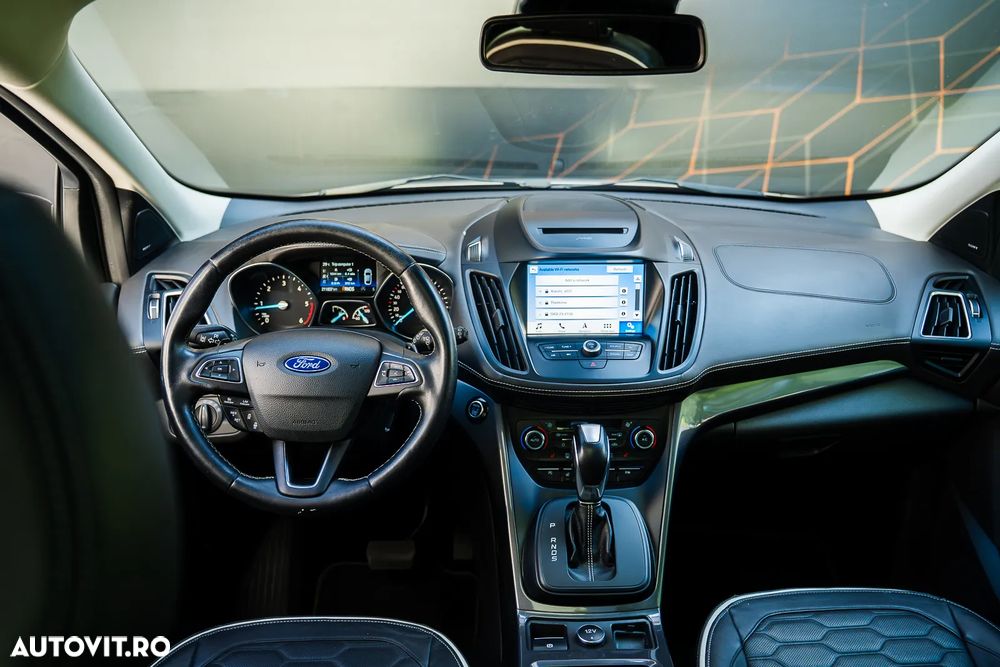 Ford Kuga 2.0 TDCi 4WD Powershift Vignale - 6
